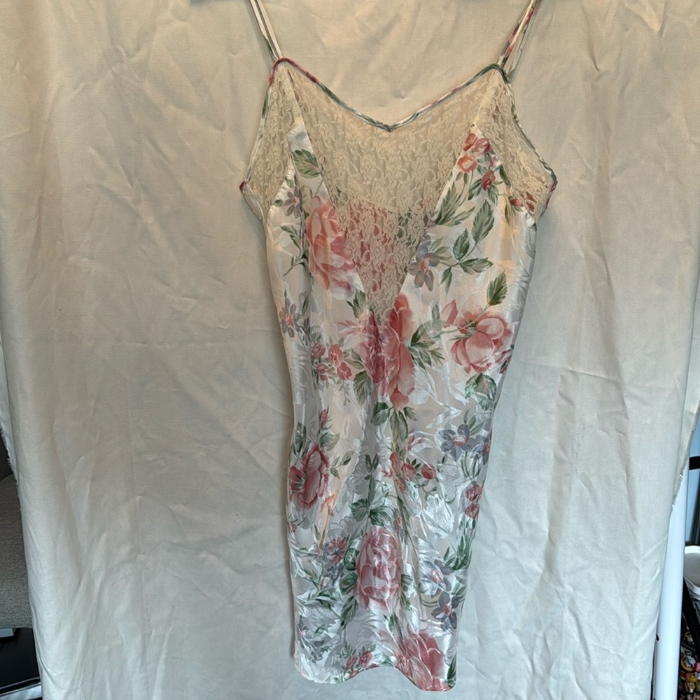 Polyester nightgown